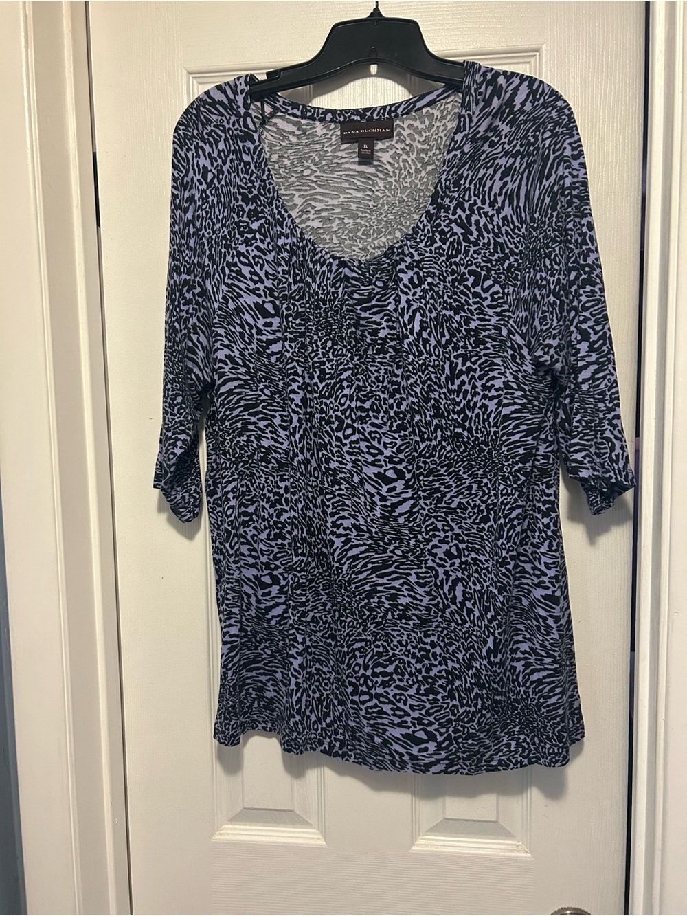 Dana Buchman Black and Purple Animal-Print V-Neck Long Sleeve Top